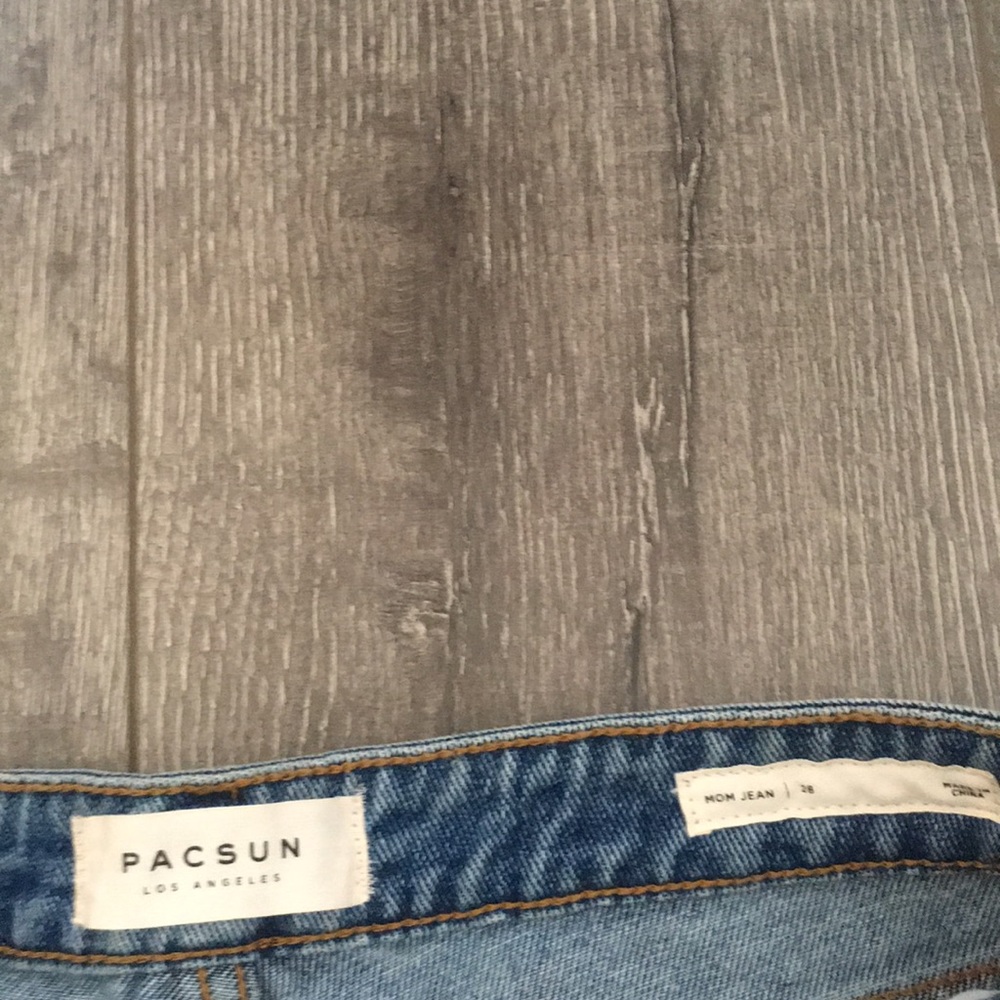 Embroidered Mom Jeans - Picture 4 of 5